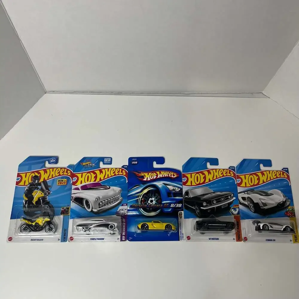 Lot of 10 Hot Wheels Assorted Die-Cast Vehicles